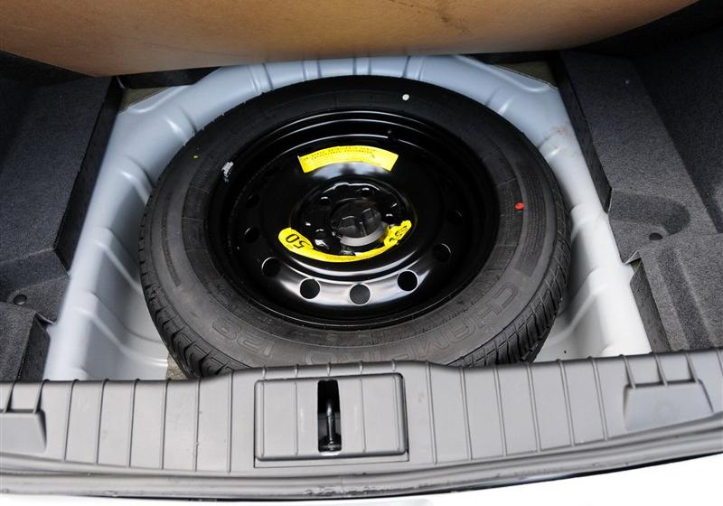 奇瑞A3  2012款 三廂 1.6CVT 進取型