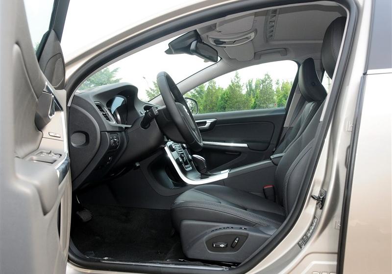 沃爾沃V60  2013款 2.0T T5 舒適版