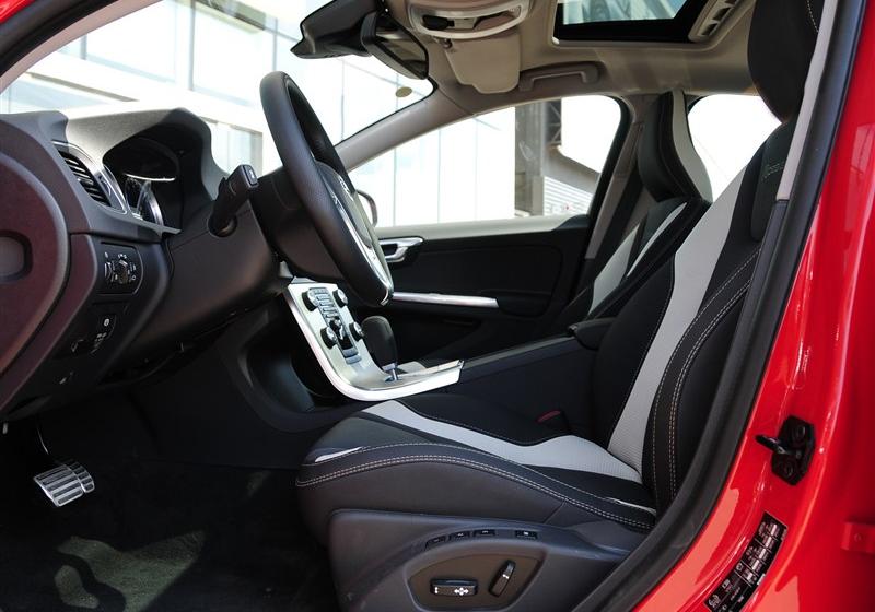 沃爾沃V60  2012款 3.0 T6 AWD 運動版