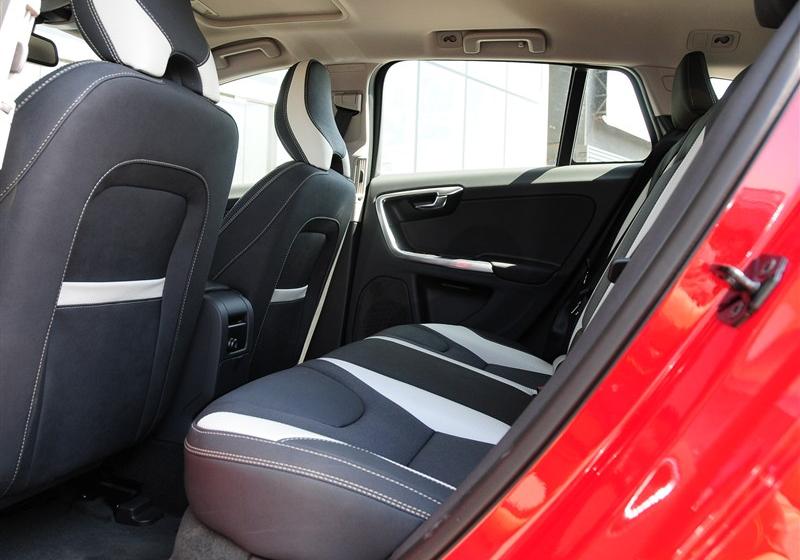 沃爾沃V60  2012款 3.0 T6 AWD 運動版