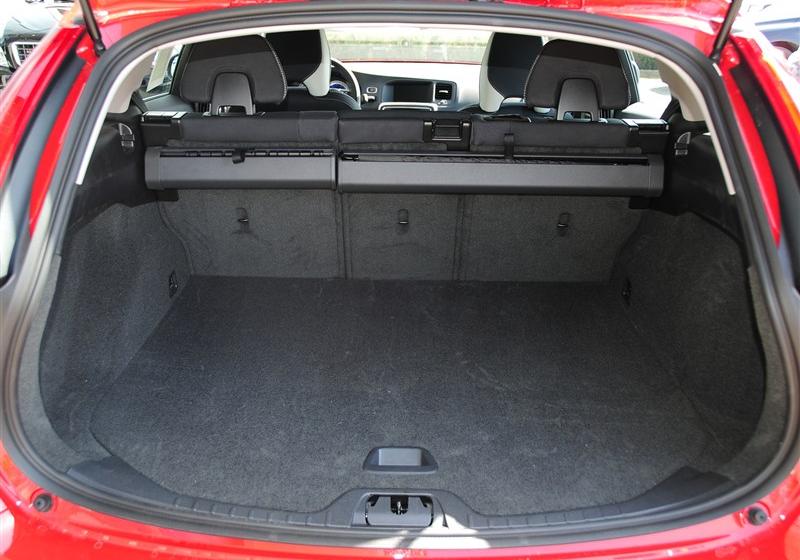 沃爾沃V60  2012款 3.0 T6 AWD 運(yùn)動(dòng)版