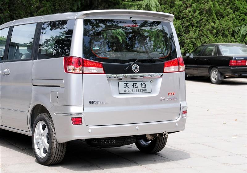 帥客  2012款 2.0 自動豪華型 7座