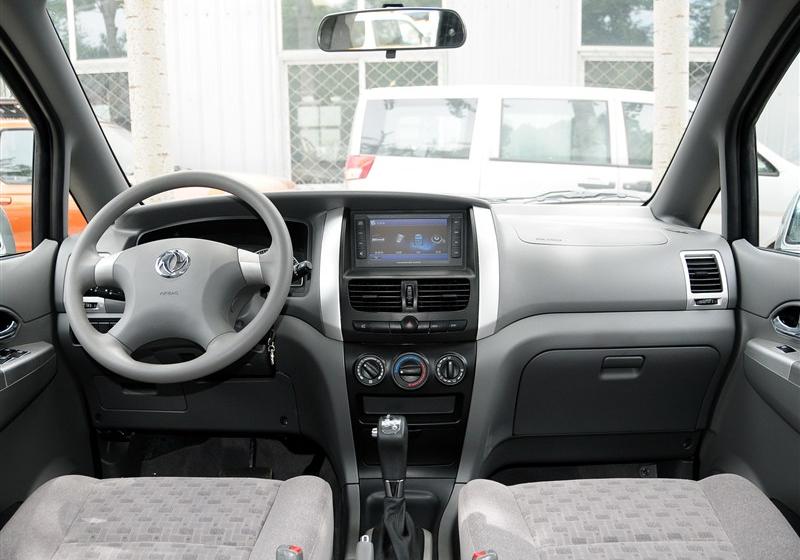 帥客  2012款 2.0 自動豪華型 7座