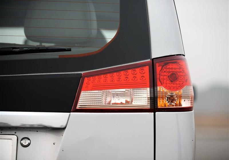 帥客  2012款 2.0 自動旗艦型 7座