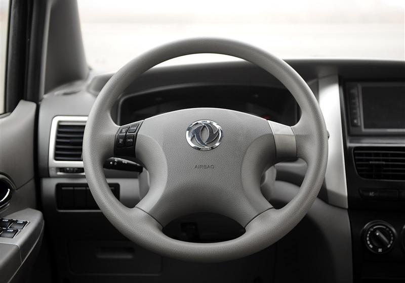 帥客  2012款 2.0 自動旗艦型 7座