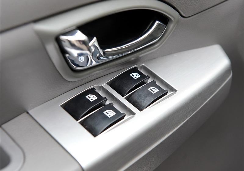 帥客  2012款 2.0 自動旗艦型 7座