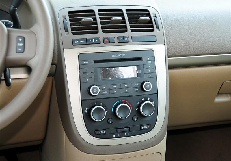 別克GL8  2012款 2.4L BASE舒適版