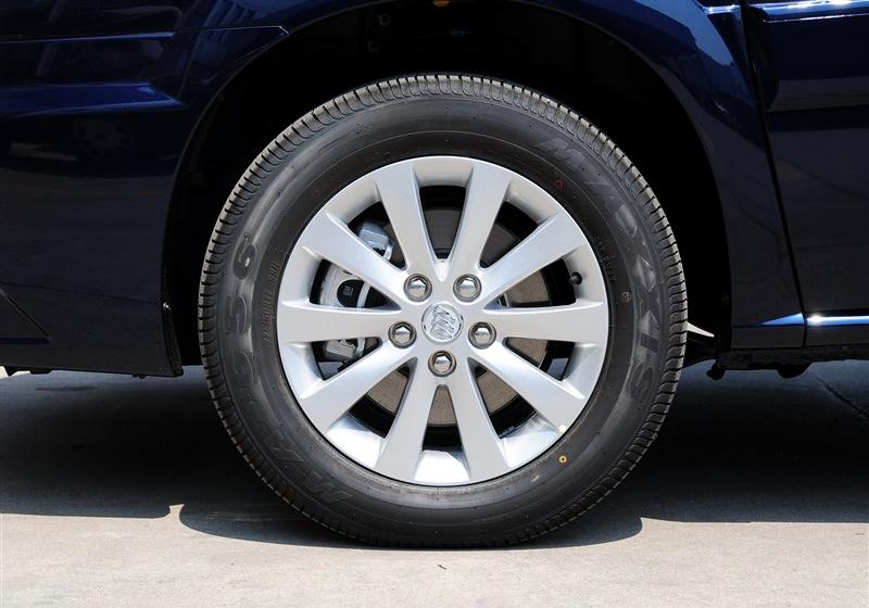 別克GL8  2012款 2.4L BASE舒適版