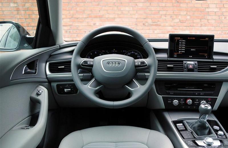 2012款 TFSI 手動基本型