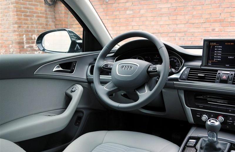 2012款 TFSI 手動基本型