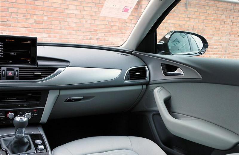 2012款 TFSI 手動基本型