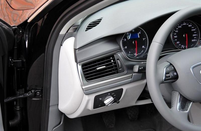 2012款 TFSI 手動基本型