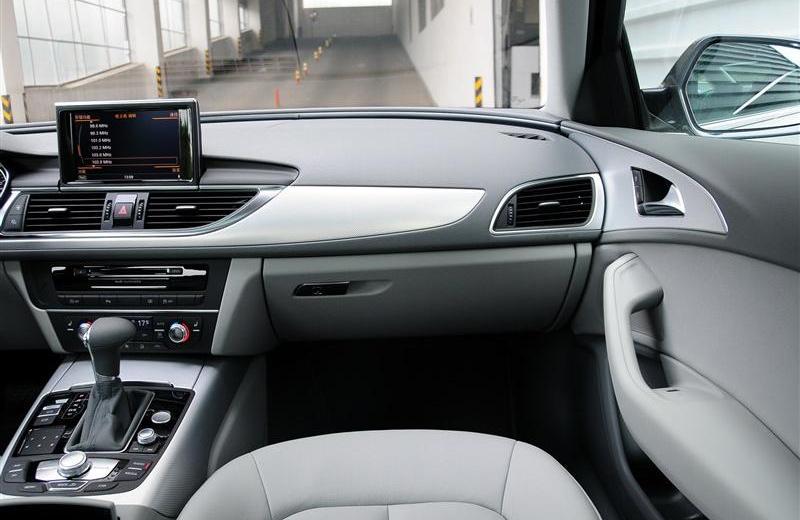 2012款 TFSI 舒適型