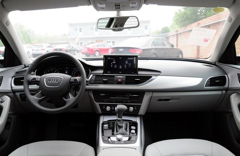 2012款 30 FSI 舒適型