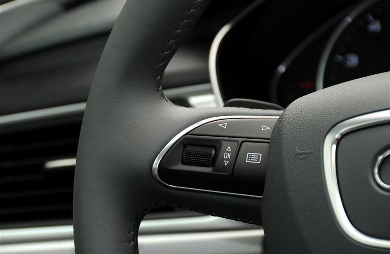 2012款 30 FSI 舒適型