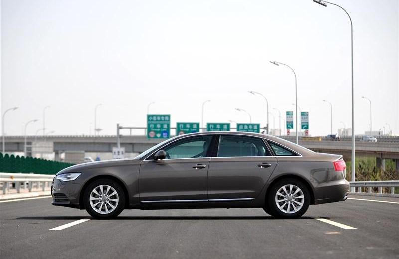 2012款 30 FSI 豪華型