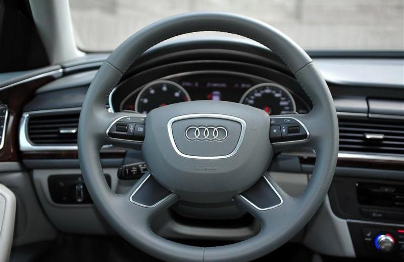 2012款 30 FSI 豪華型