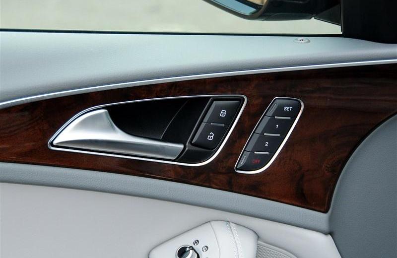 2012款 35 FSI 舒適型