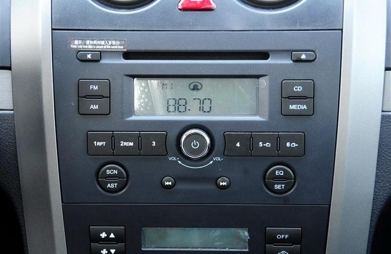 2012款 銳意版 2.0 四驅版