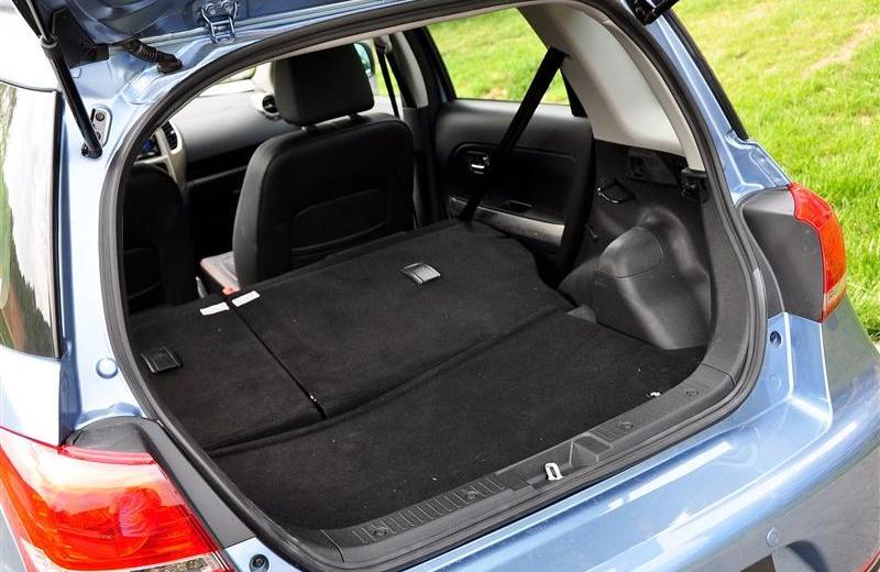 2012款 1.5L 兩驅(qū)豪華型