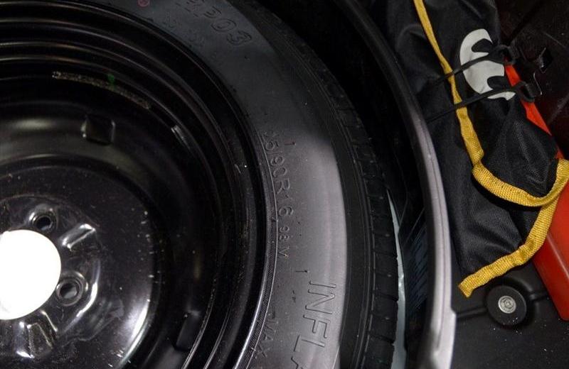 2012款 1.5L 兩驅精英型