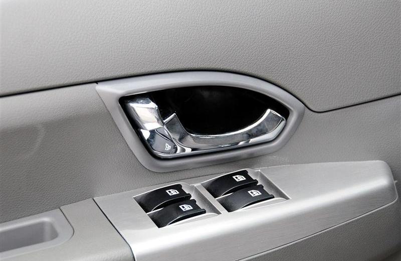 2012款 2.0 自動豪華型 7座