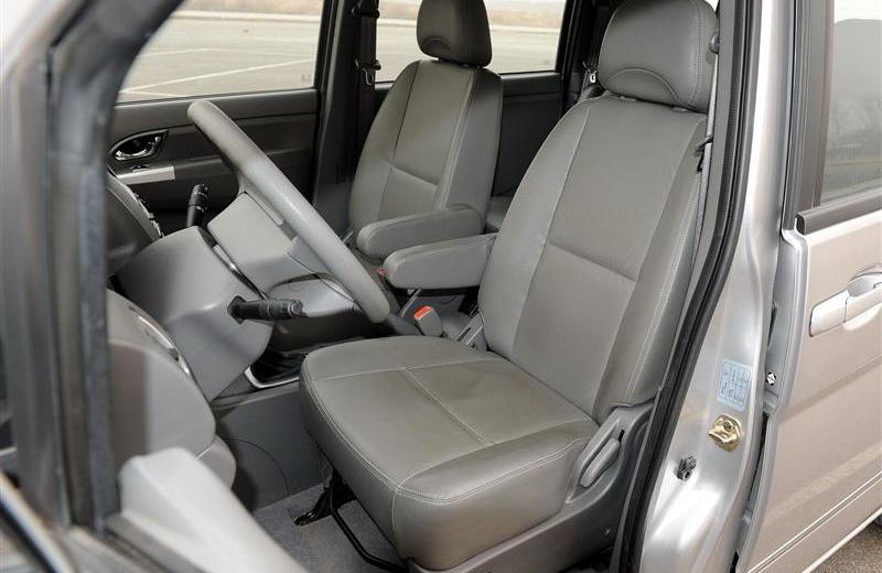 2012款 2.0 自動旗艦型 7座