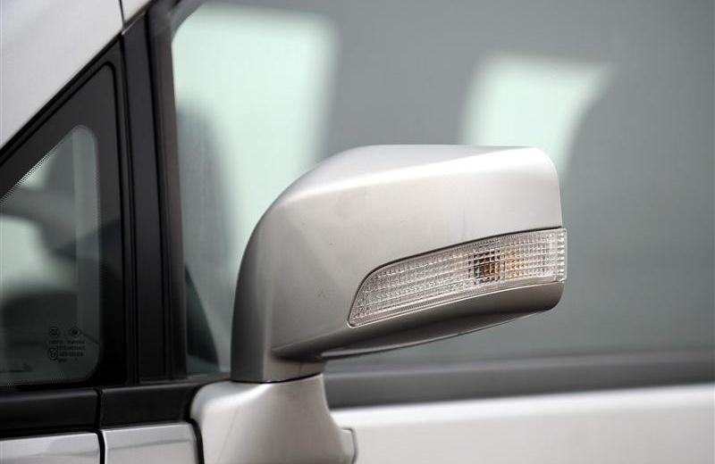 2012款 2.0 自動旗艦型 7座