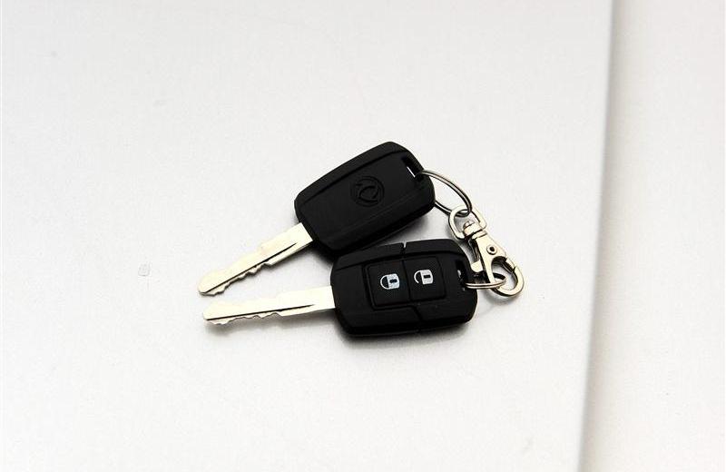 2012款 2.0 自動旗艦型 7座