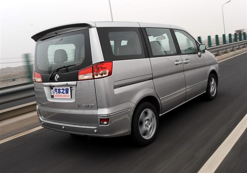 2012款 2.0 自動旗艦型 7座