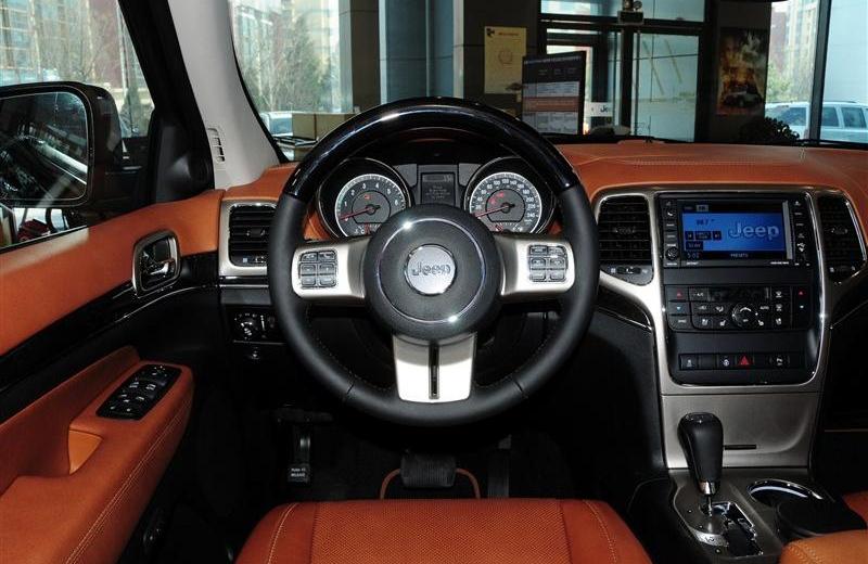 2012款 3.6 旗艦尊崇版