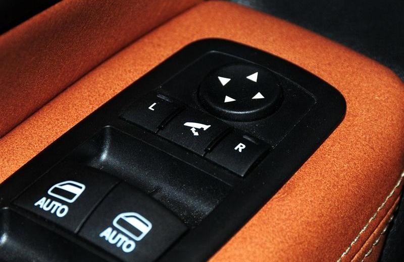 2012款 3.6 旗艦尊崇版