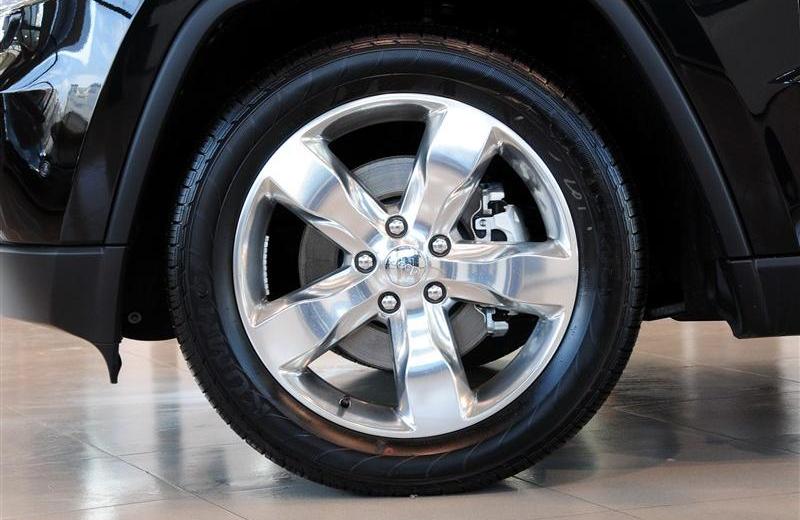 2012款 3.6 旗艦尊崇版