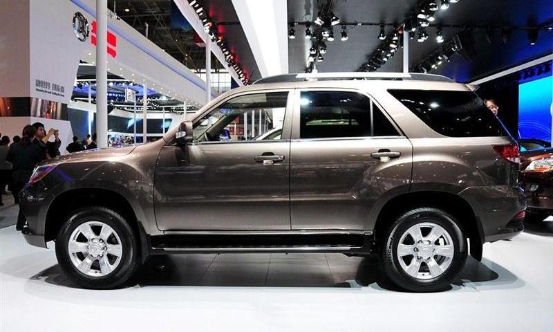 2012款 2.4 汽油自動四驅天窗版