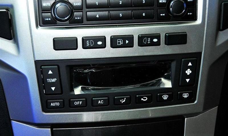 2012款 2.4 汽油自動四驅天窗版