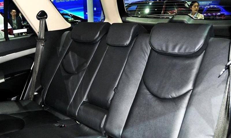 2012款 2.4 汽油自動四驅天窗版