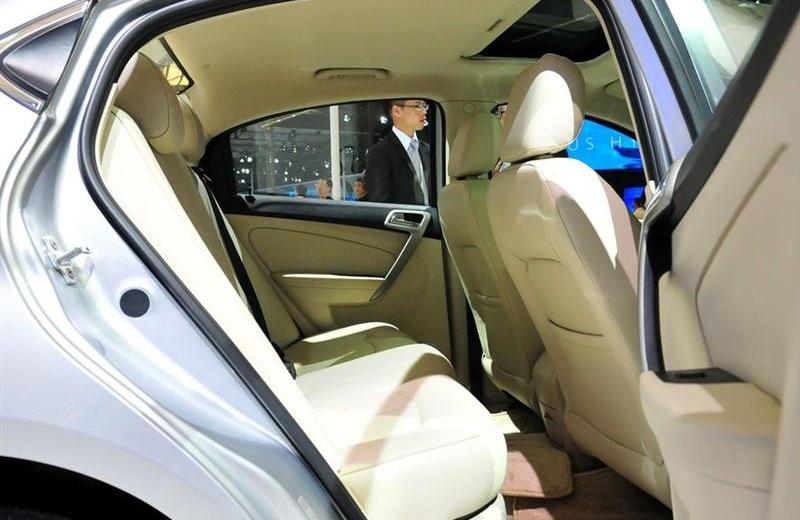 2012款 三廂 1.6CVT 尊貴型