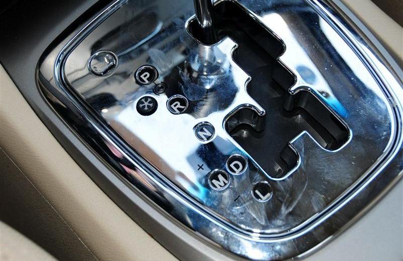 2012款 三廂 1.6CVT 進(jìn)取型