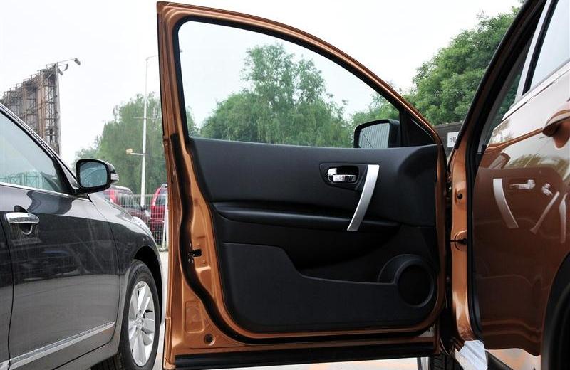 2012款 2.0XV 雷 CVT 2WD