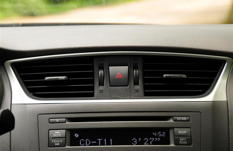 2012款 1.8XL 手動(dòng)豪華版