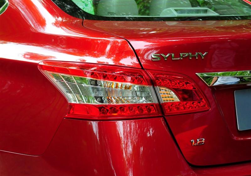 2012款 1.8XL 手動(dòng)豪華版