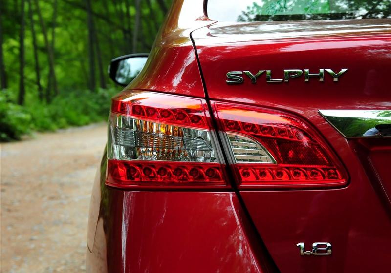 2012款 1.8XL 手動(dòng)豪華版