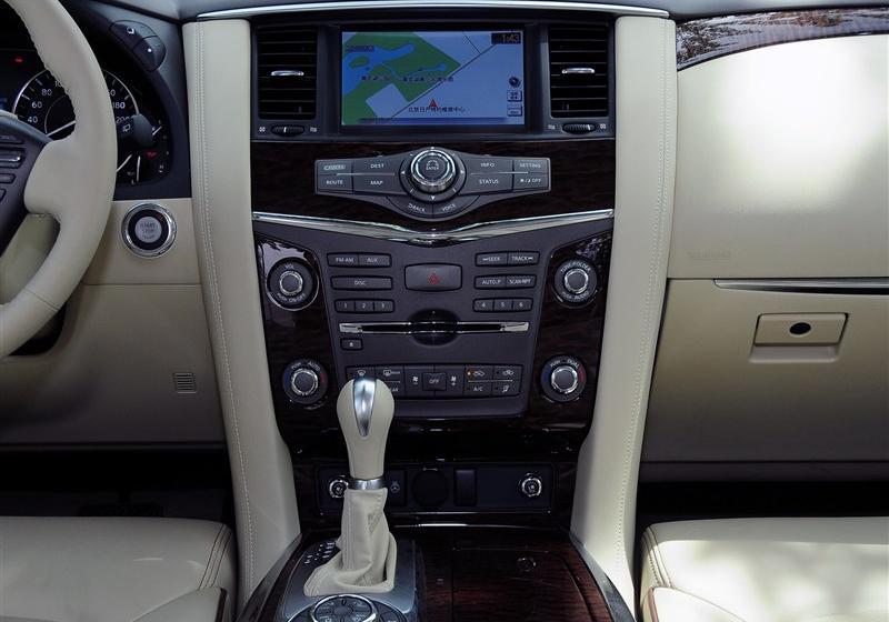 2012款 5.6 V8旗艦版