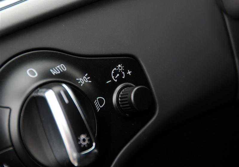 2012款 2.0 TFSI 自動運動型