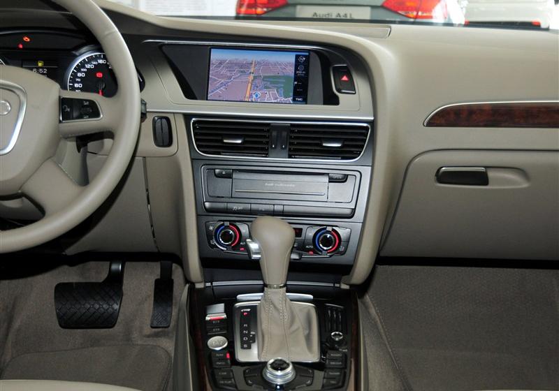 2012款 2.0 TFSI 自動技術型