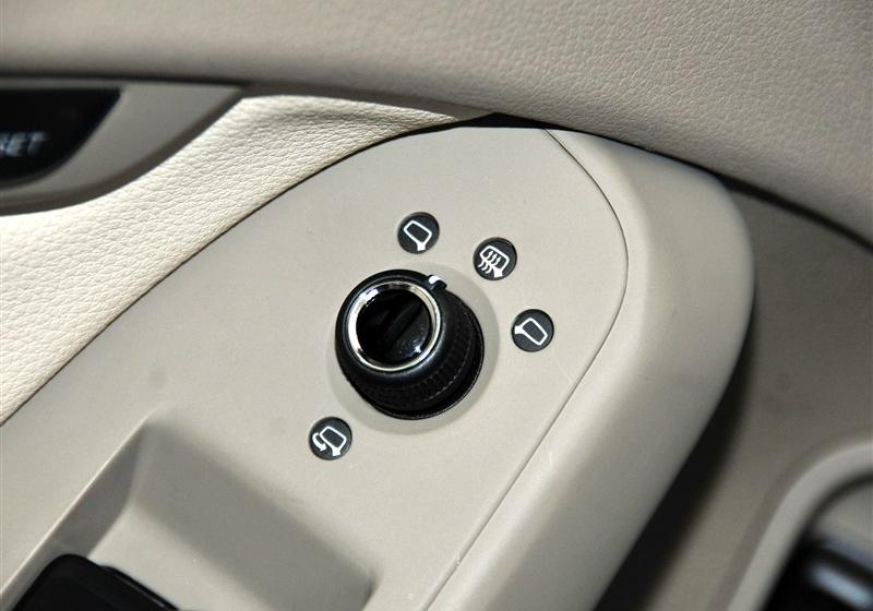 2012款 2.0 TFSI 自動技術型