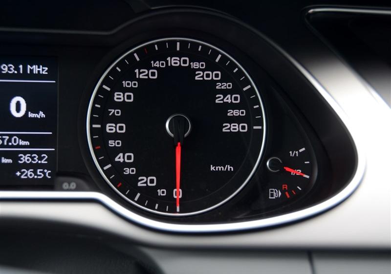 2013款 30 TFSI 自動舒適型