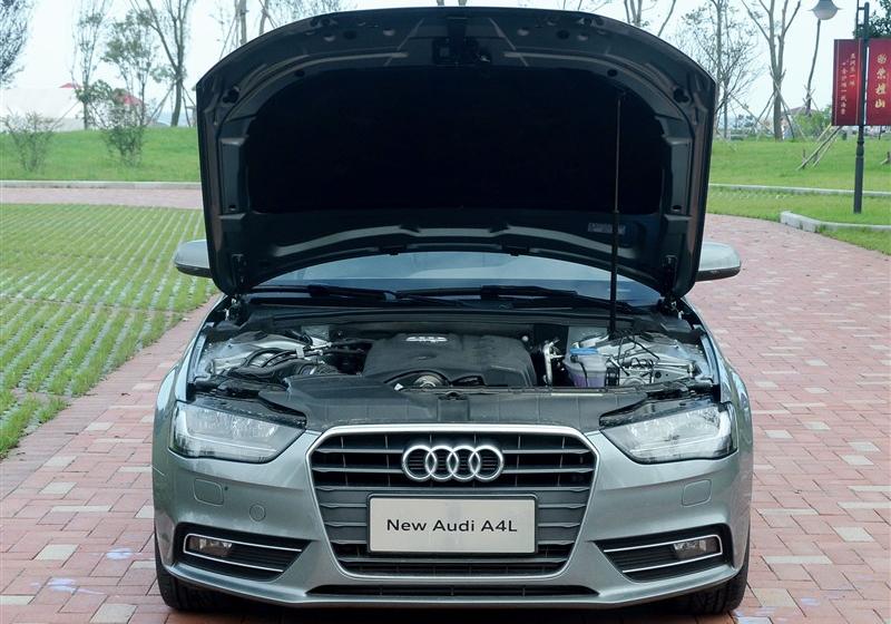 2013款 30 TFSI 自動舒適型