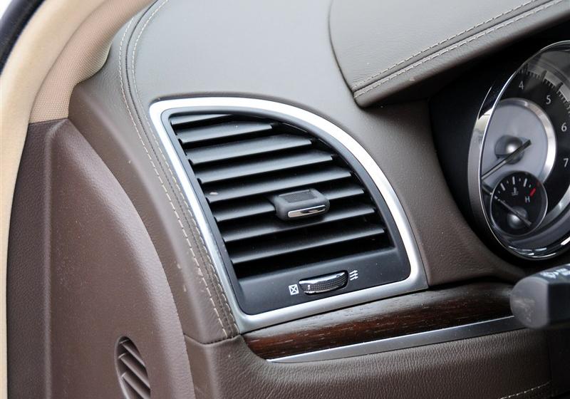 2013款 3.6L 尊崇版