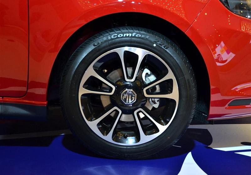 2014款 1.5L 自動精英版